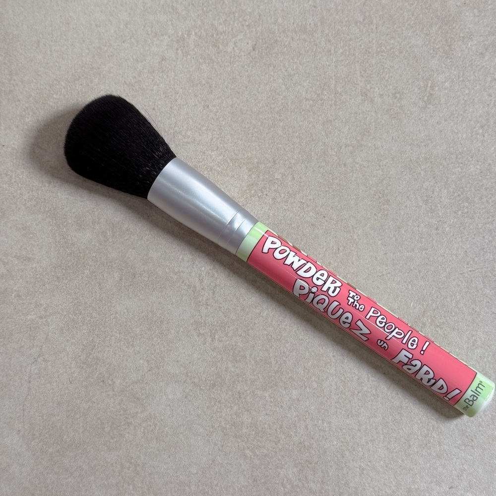 theBalm Powder to the People Face Brush Brand New